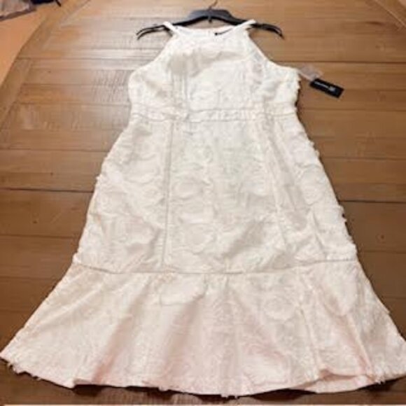 🤍INC White Textured Sleeveless Dress (Size 14) - Picture 3 of 10